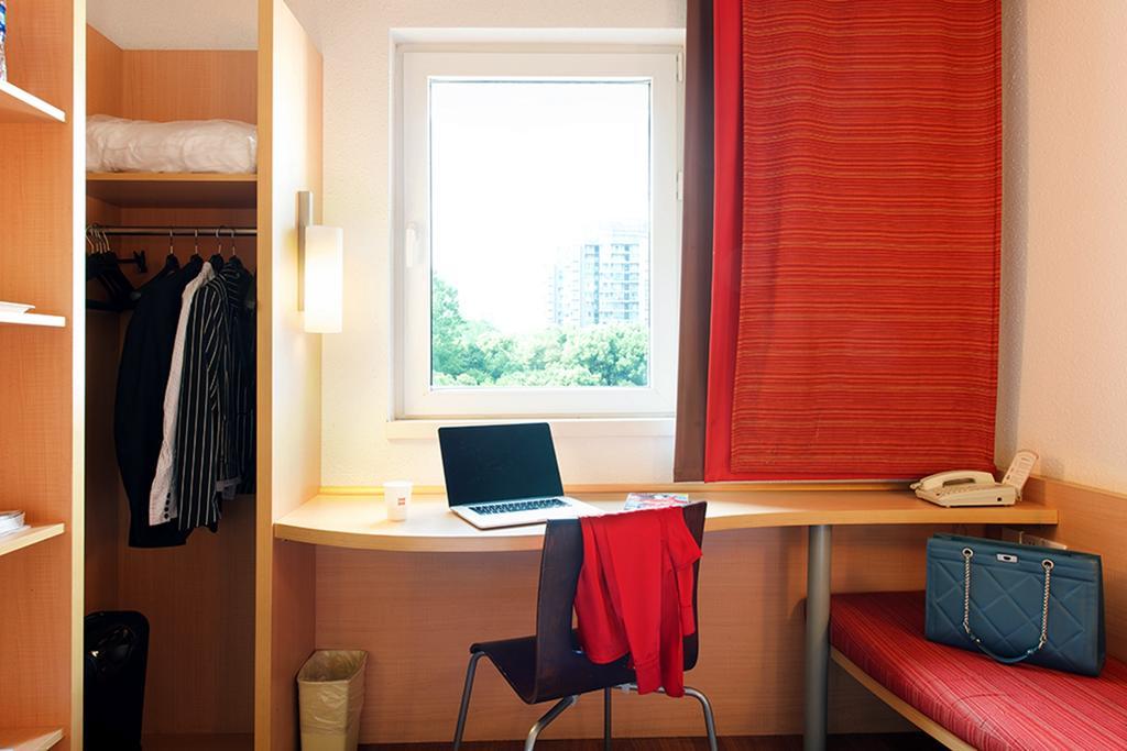 Hotel Ibis Shenyang Taiyuan Street Exterior foto