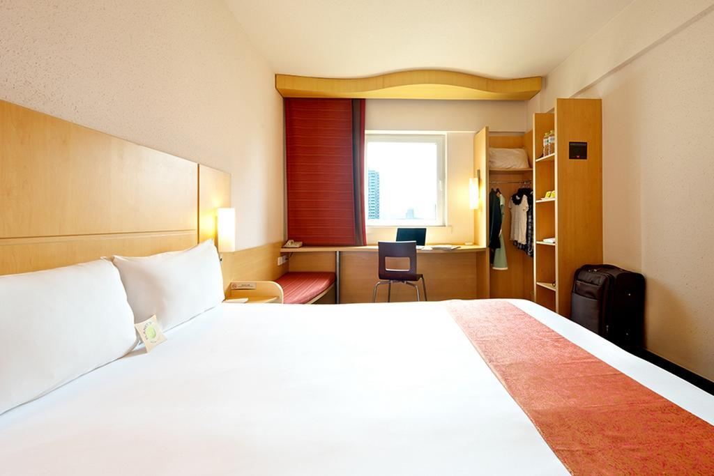 Hotel Ibis Shenyang Taiyuan Street Exterior foto