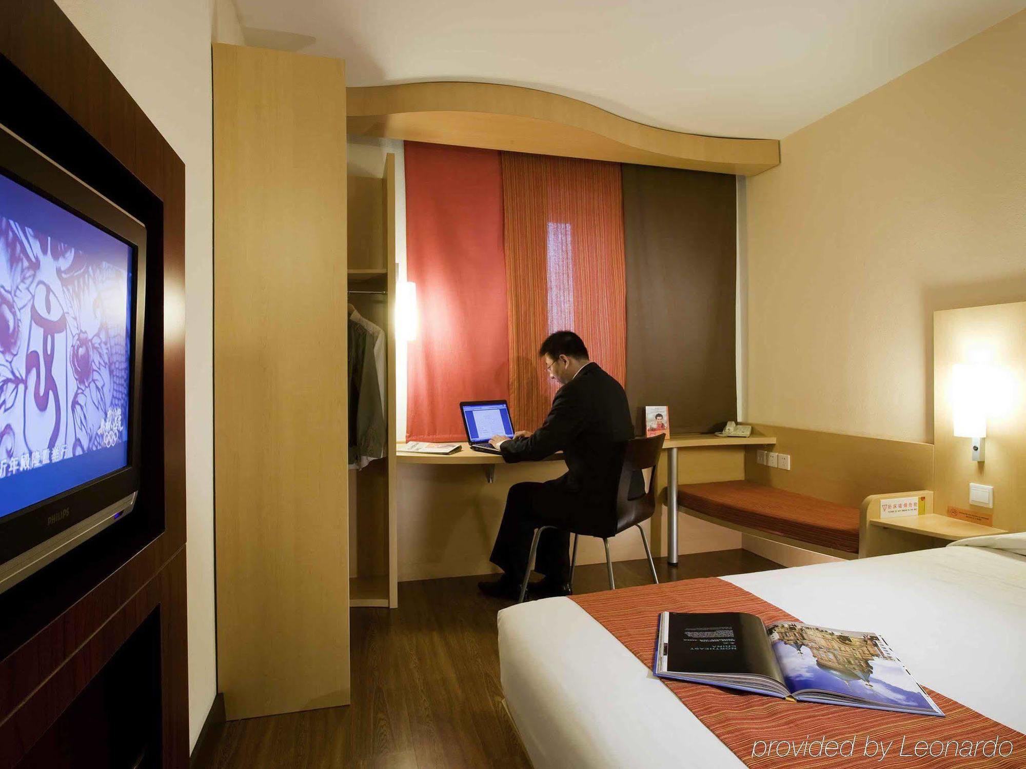 Hotel Ibis Shenyang Taiyuan Street Exterior foto